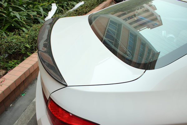 BMW F10 5 Series Carbon Fiber Rear Spoiler (MT Style)